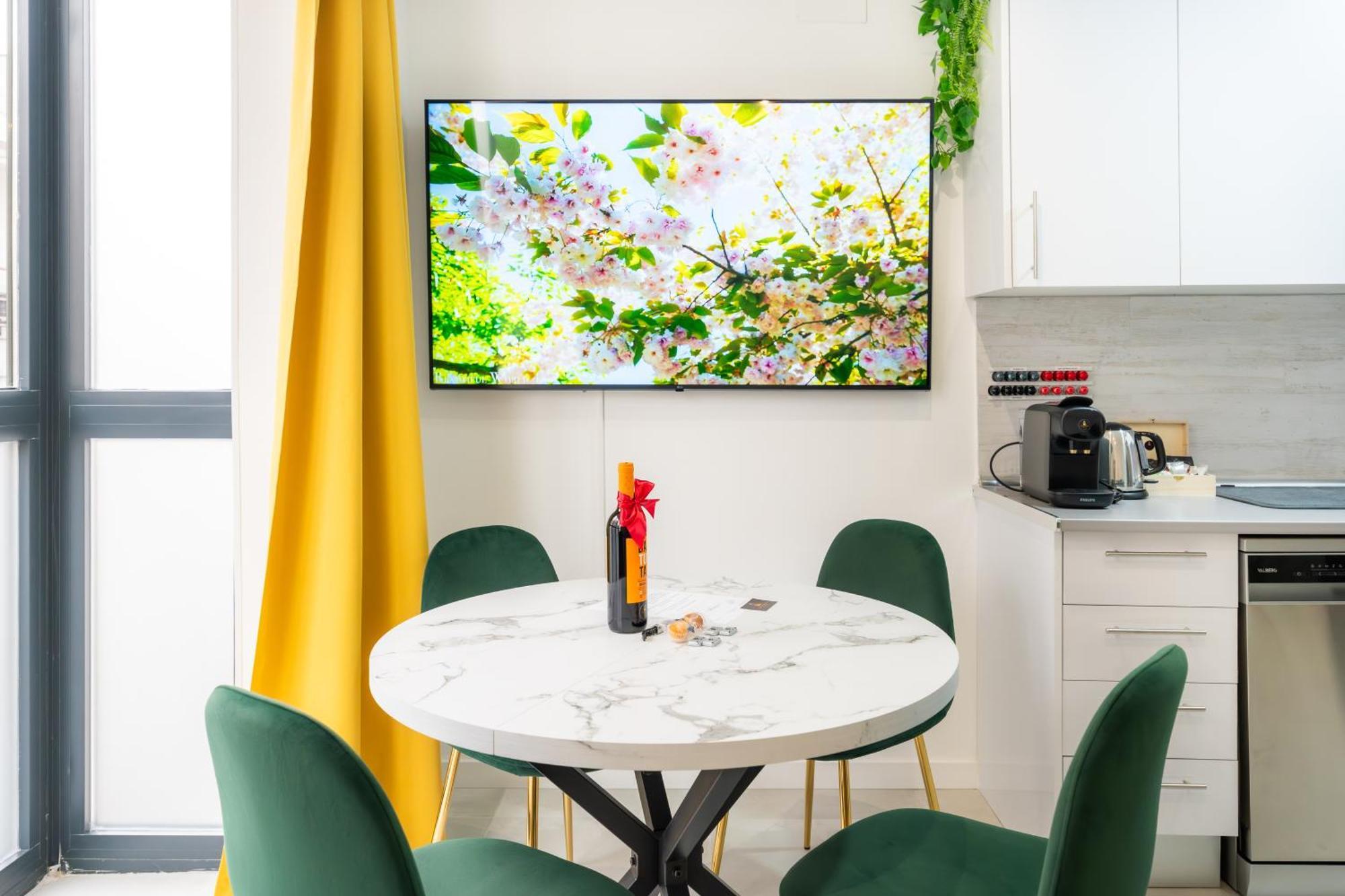 Lemon Apartment & Hotels Bernabeu Мадрид Екстериор снимка