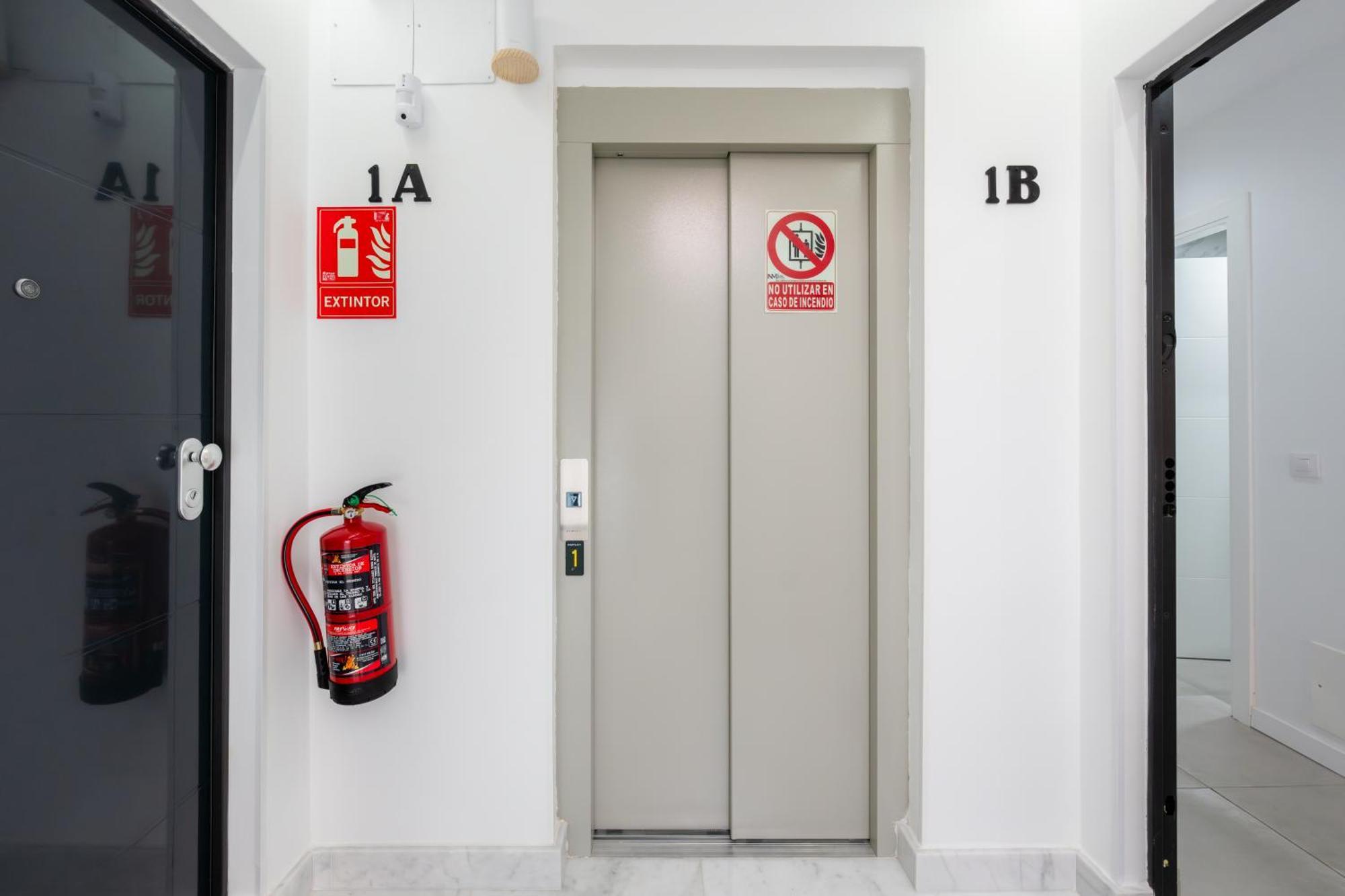 Lemon Apartment & Hotels Bernabeu Мадрид Екстериор снимка