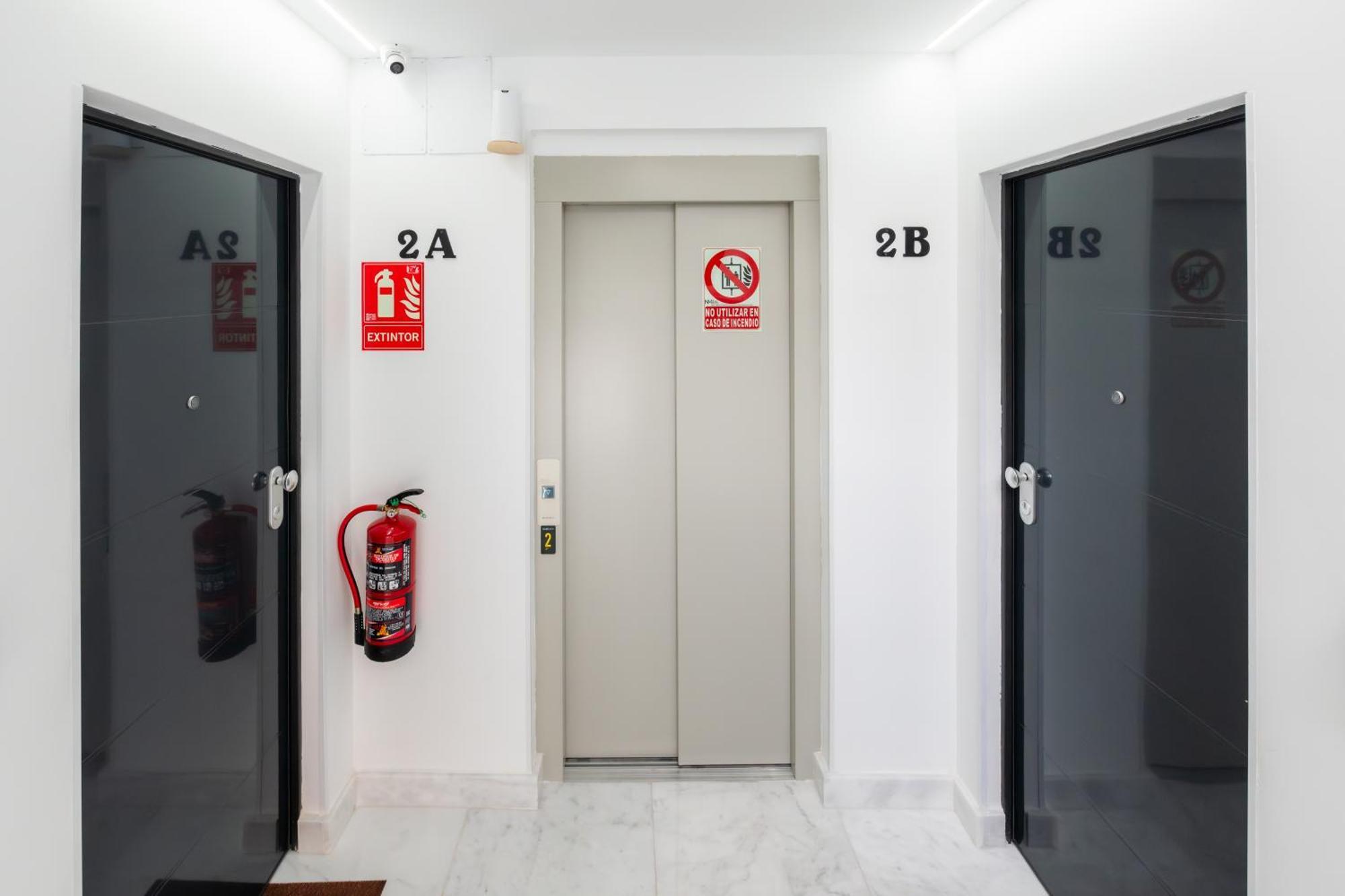 Lemon Apartment & Hotels Bernabeu Мадрид Екстериор снимка