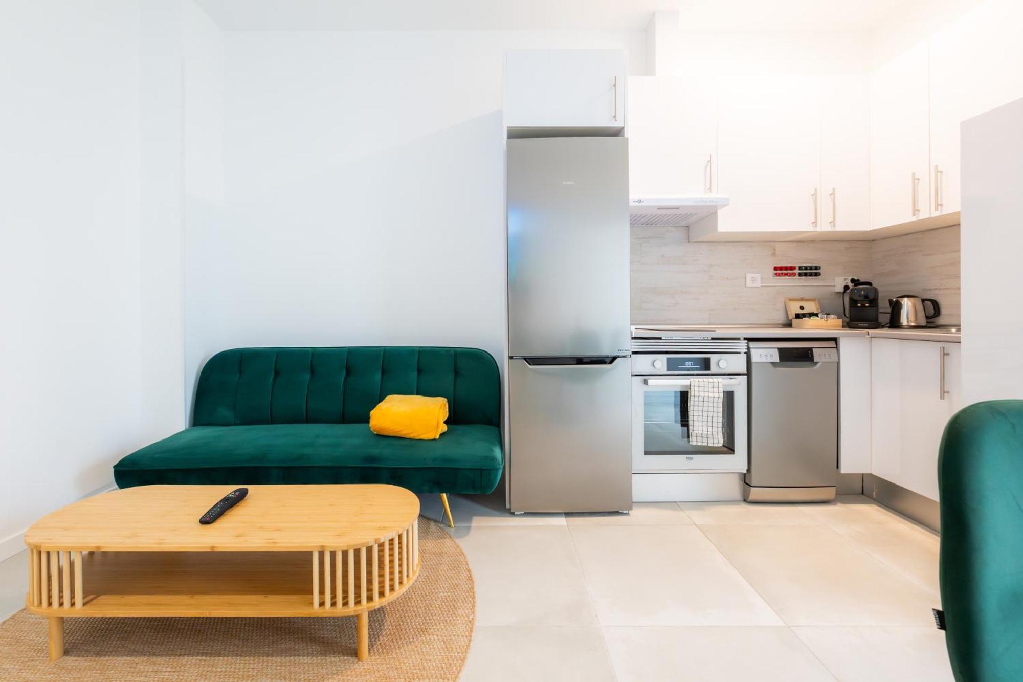 Lemon Apartment & Hotels Bernabeu Мадрид Екстериор снимка